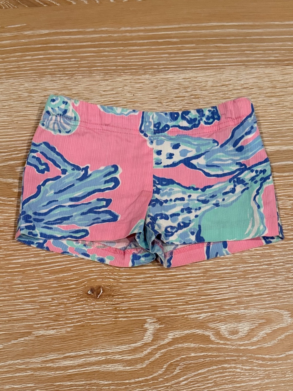 Lilly Pulitzer Barefoot Princess shorts - Picture 2 of 5